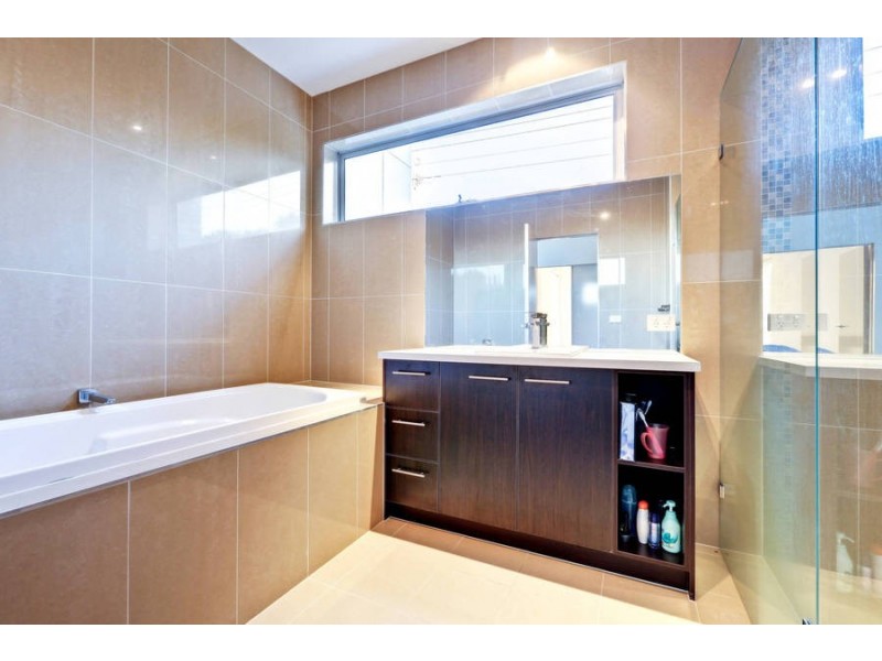 35A Myrtle Grove, Altona VIC 3018