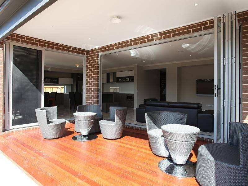 11 ROYAL CIRCUIT, Point Cook VIC 3030