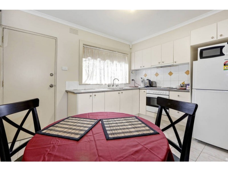 2/14 Jurga Court, Altona VIC 3018