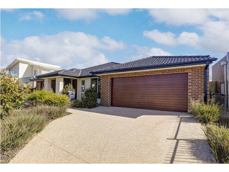 42 Alamanda Boulevard, Point Cook VIC 3030