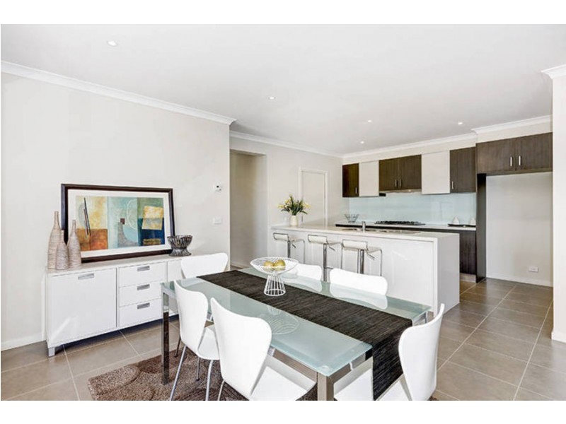 42 Alamanda Boulevard, Point Cook VIC 3030