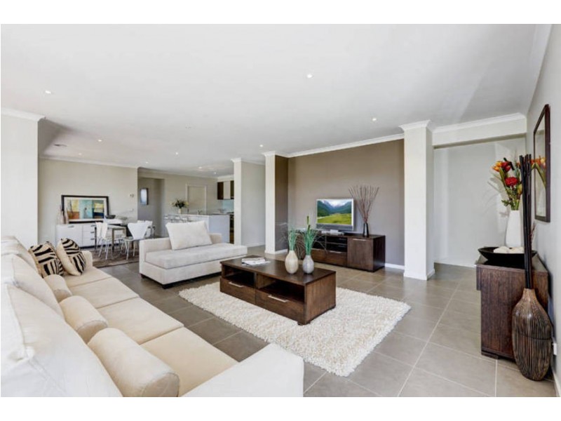 42 Alamanda Boulevard, Point Cook VIC 3030