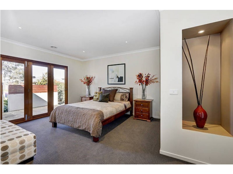 42 Alamanda Boulevard, Point Cook VIC 3030