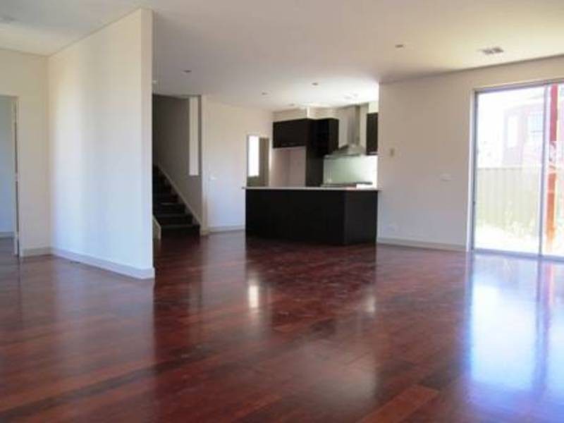 B/35 Myrtle Grove, Altona VIC 3018
