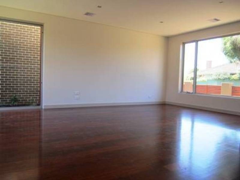 B/35 Myrtle Grove, Altona VIC 3018