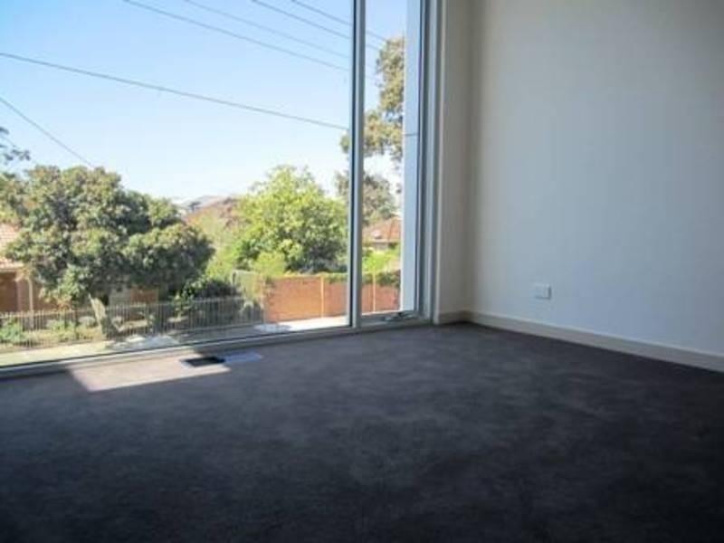 B/35 Myrtle Grove, Altona VIC 3018