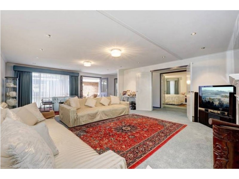 3 Lady Nelson Crescent, Altona Meadows VIC 3028