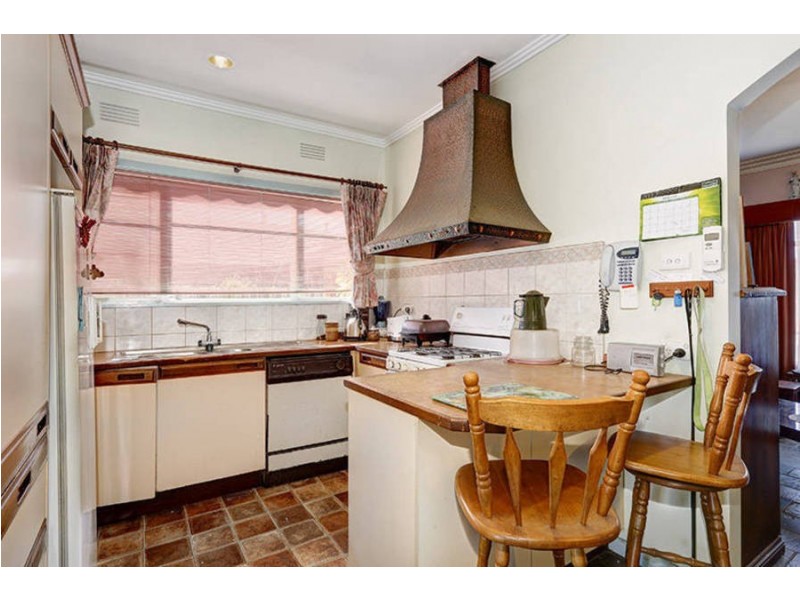 49 Bracken Grove, Altona VIC 3018