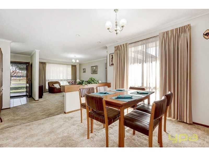 12 Green Court, Altona VIC 3018