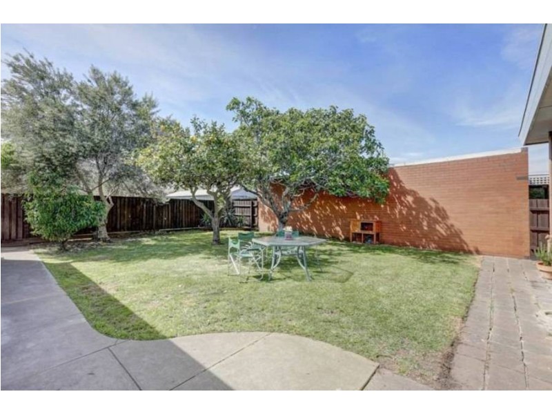 1 Dean Court, Altona North VIC 3025