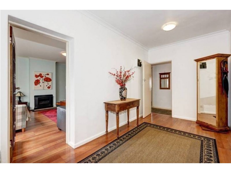 2/31 Millers Rd, Altona VIC 3018