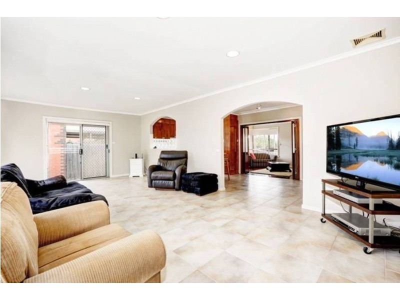 23 Lawrence Crt, Altona North VIC 3025