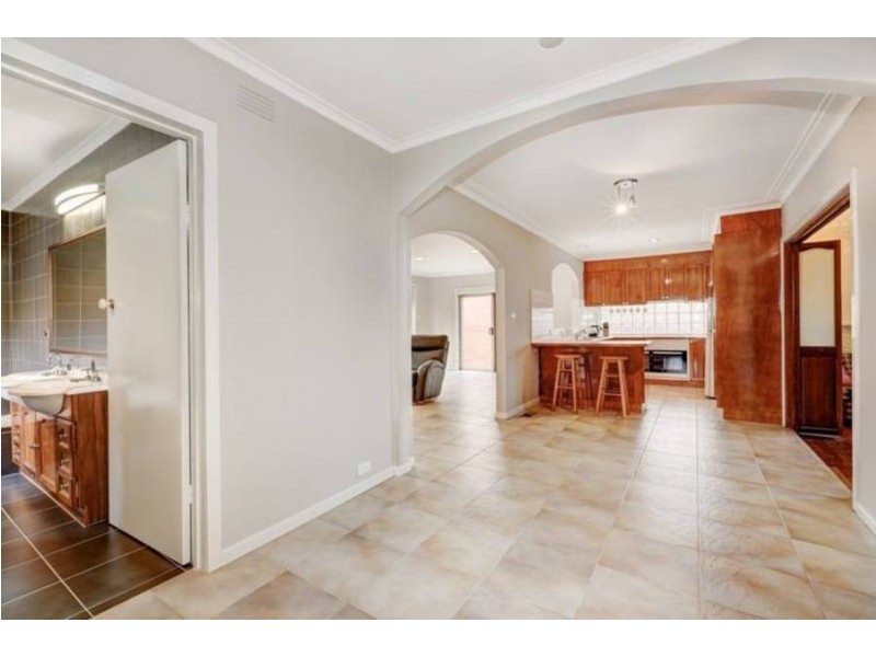 23 Lawrence Crt, Altona North VIC 3025