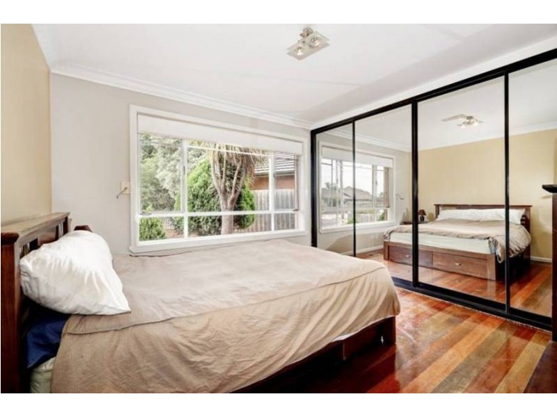 23 Lawrence Crt, Altona North VIC 3025