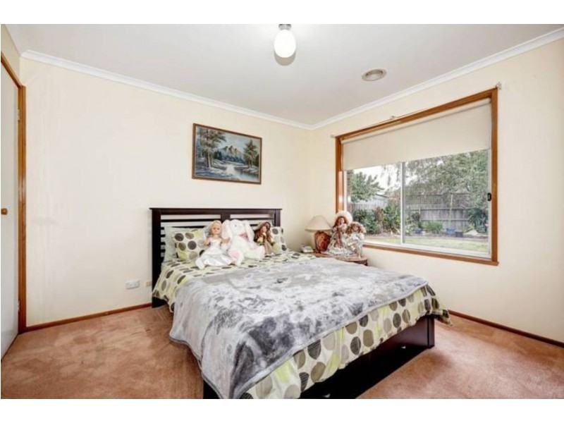 19 Knightsbridge Avenue, Altona Meadows VIC 3028