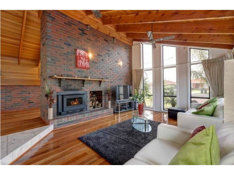 8 Creswell Court, Altona Meadows VIC 3028