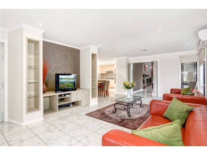 8 Creswell Court, Altona Meadows VIC 3028