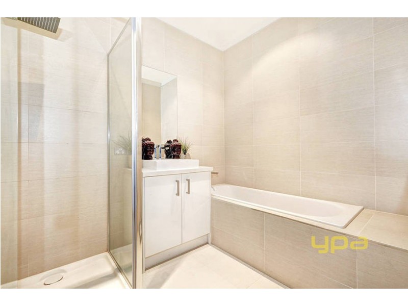 21 Dove Avenue, Altona VIC 3018