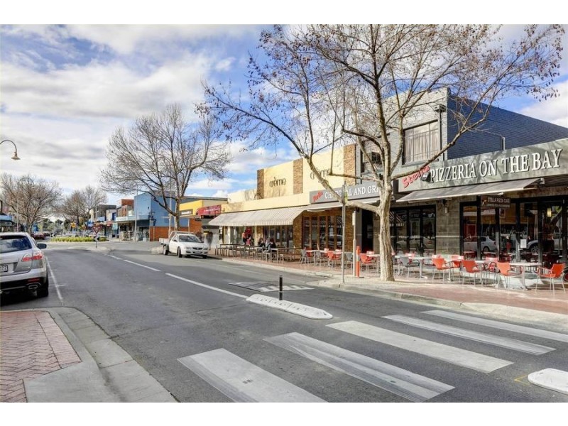 20 Civic Parade, Altona VIC 3018