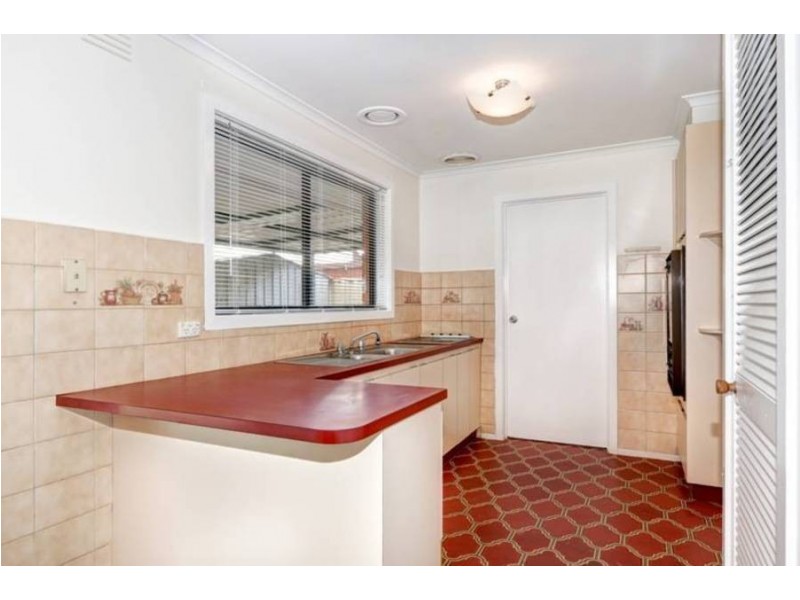 24 Edwards Drive, Altona Meadows VIC 3028