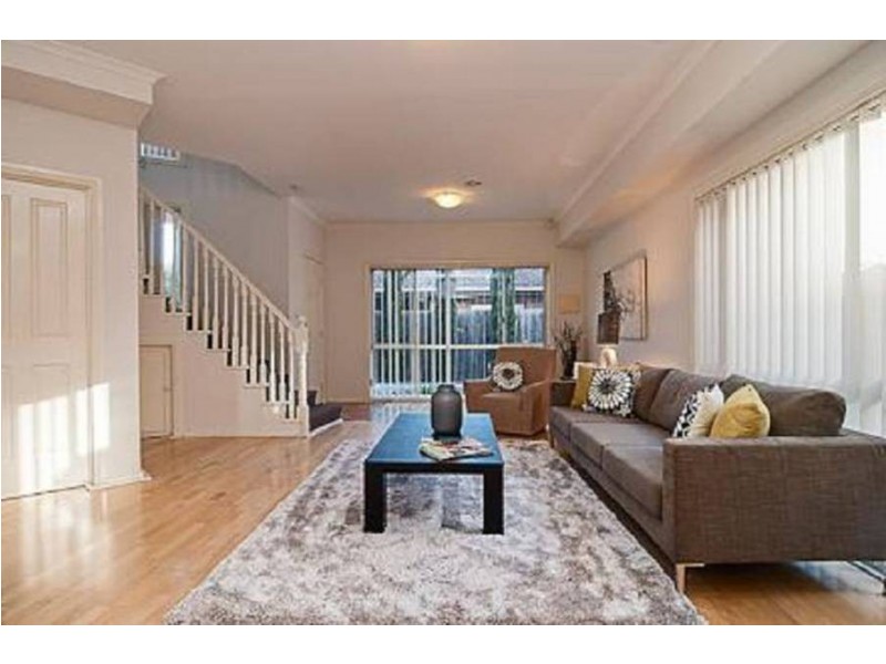 2/4 Upton Street, Altona VIC 3018