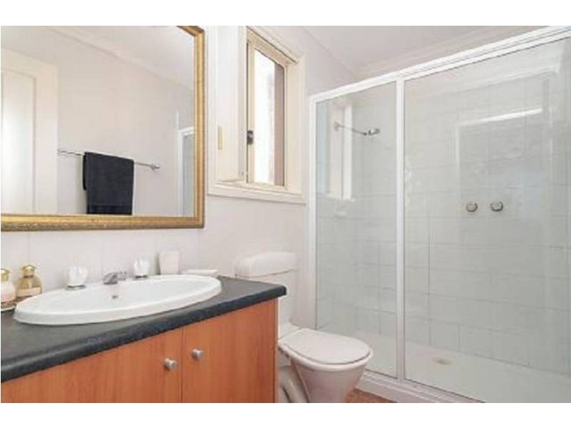 2/4 Upton Street, Altona VIC 3018