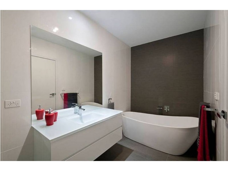 8 Sussex Street, Seaholme VIC 3018