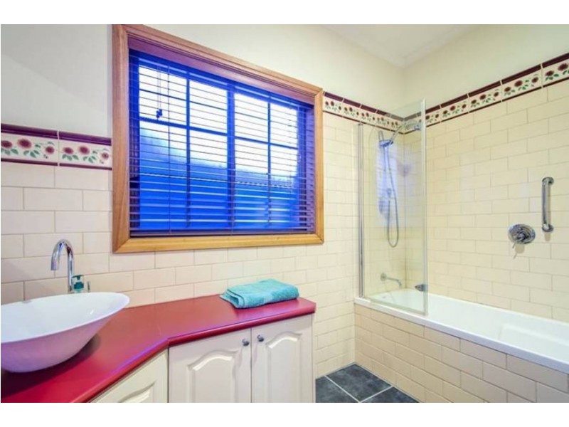 13 Ovington Place, Altona Meadows VIC 3028