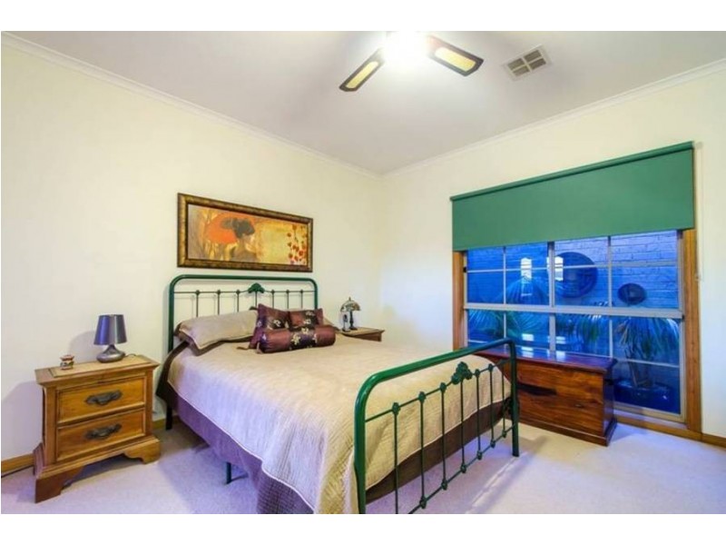 13 Ovington Place, Altona Meadows VIC 3028