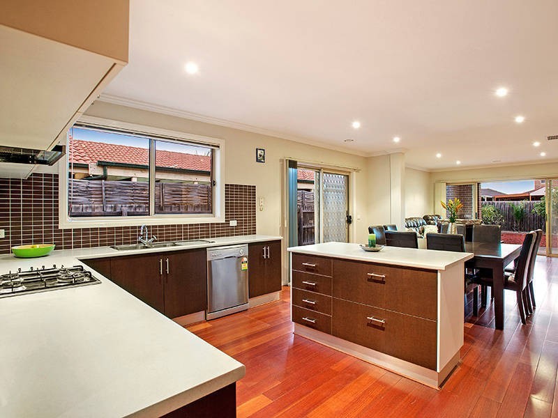 15 Reddrop Court, Altona Meadows VIC 3028