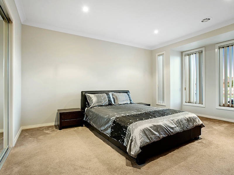 15 Reddrop Court, Altona Meadows VIC 3028