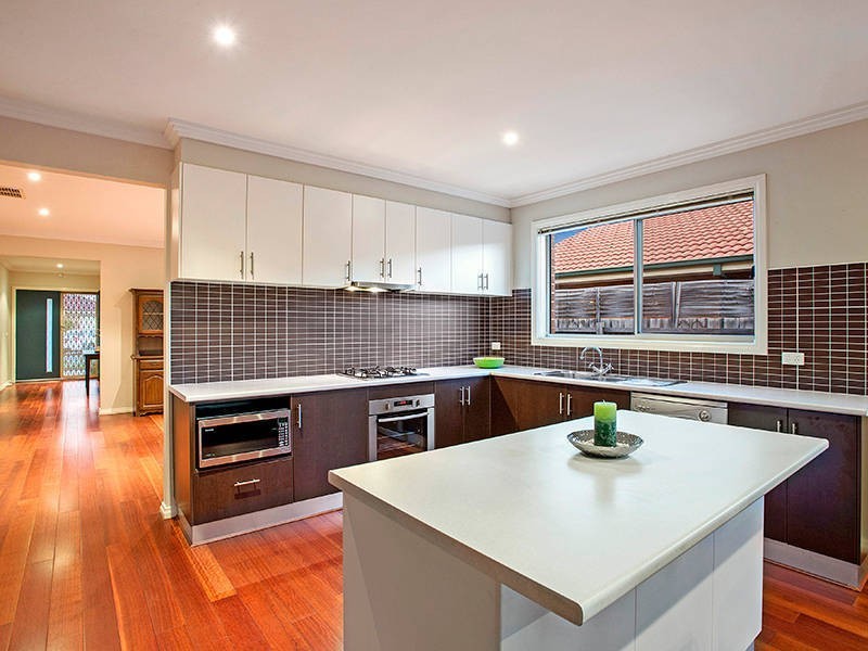 15 Reddrop Court, Altona Meadows VIC 3028