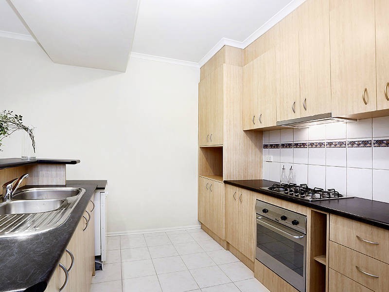 2/34 Bent Street, Altona VIC 3018