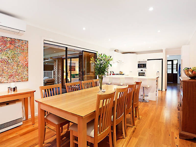 19 Weeroona Terrace, Altona Meadows VIC 3028