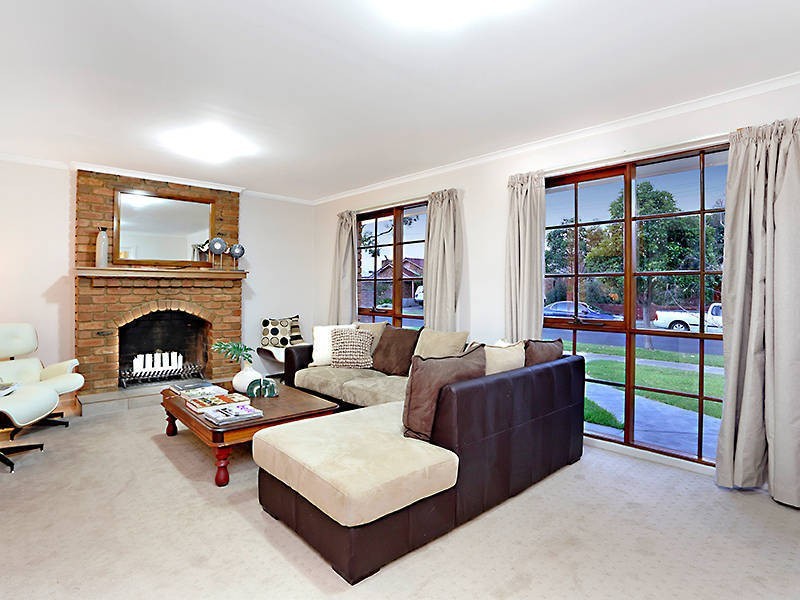 19 Weeroona Terrace, Altona Meadows VIC 3028