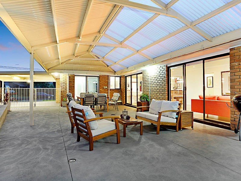 19 Weeroona Terrace, Altona Meadows VIC 3028