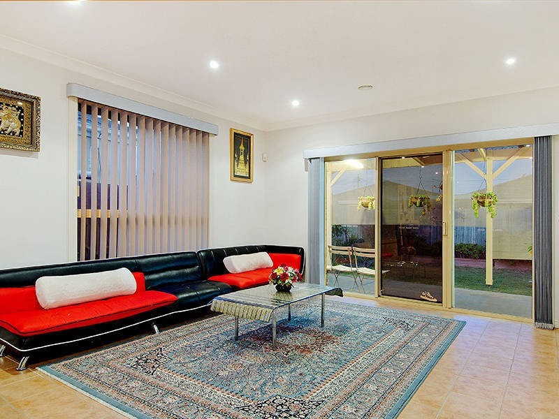 18 Hyde Court, Altona Meadows VIC 3028