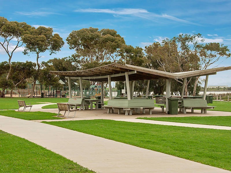 52 Millers Road, Seaholme VIC 3018