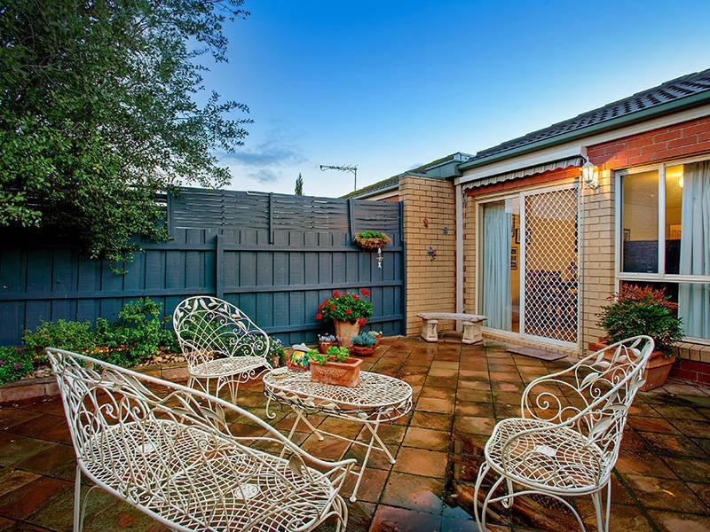 43 Henry Drive, Altona Meadows VIC 3028