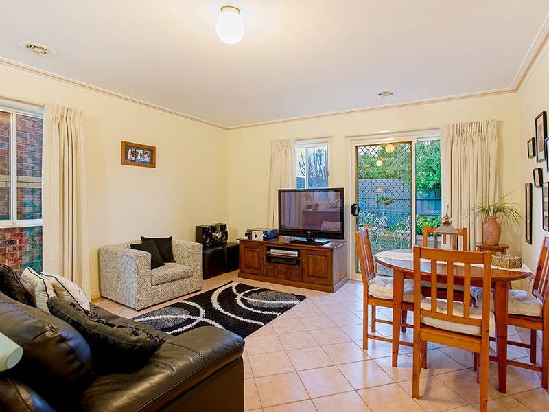 43 Henry Drive, Altona Meadows VIC 3028