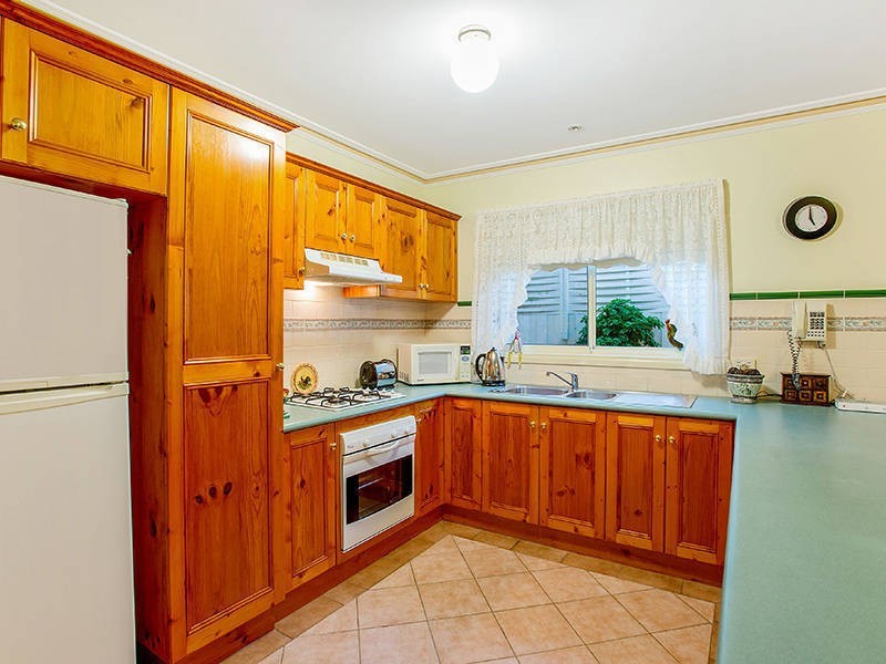 43 Henry Drive, Altona Meadows VIC 3028