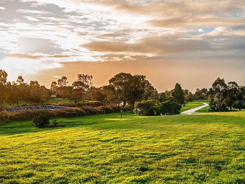 43 Henry Drive, Altona Meadows VIC 3028