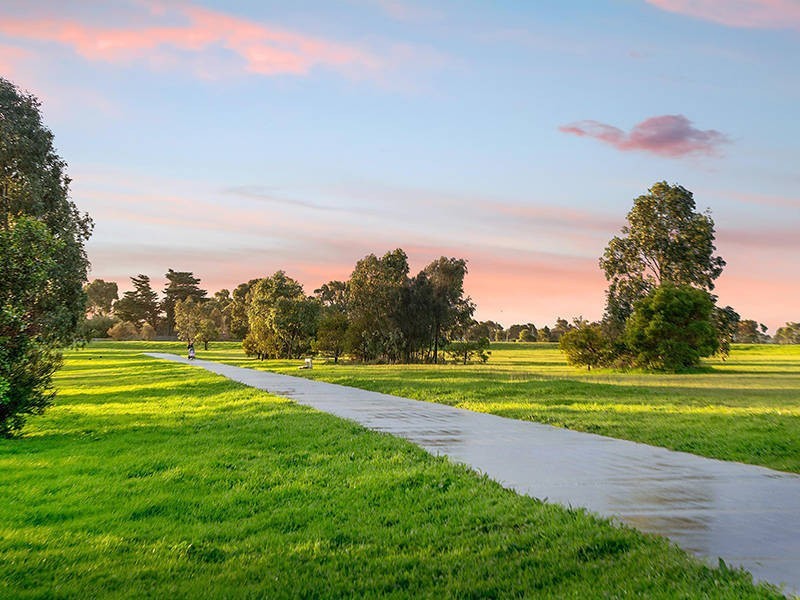 43 Henry Drive, Altona Meadows VIC 3028