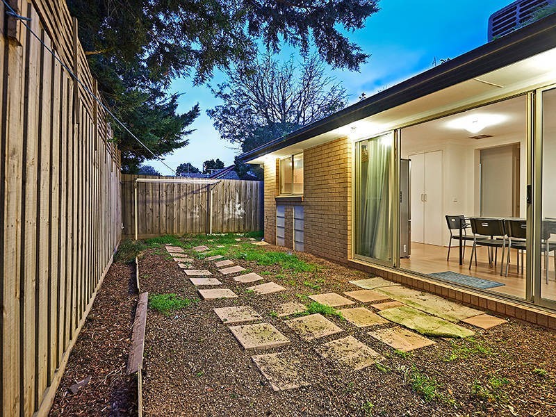 2/42 Galvin Street, Altona VIC 3018