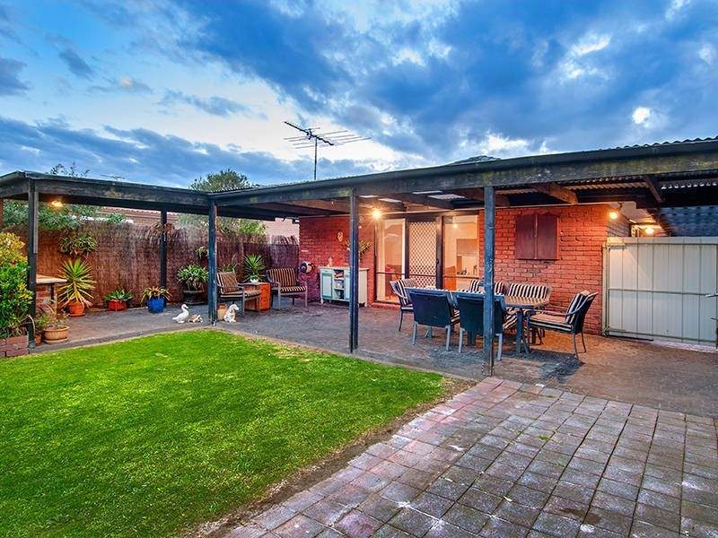 63 Ailsa Street South, Altona Meadows VIC 3028
