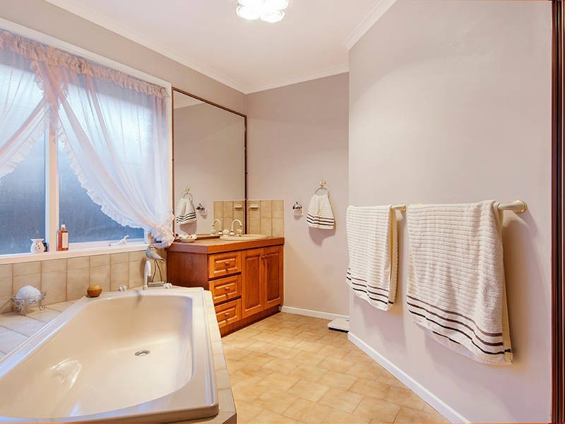 63 Ailsa Street South, Altona Meadows VIC 3028
