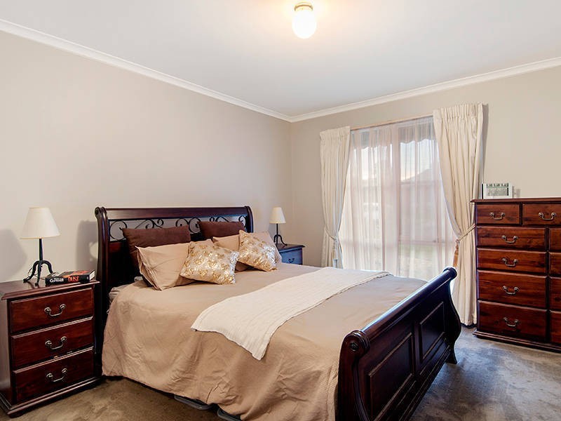 63 Ailsa Street South, Altona Meadows VIC 3028