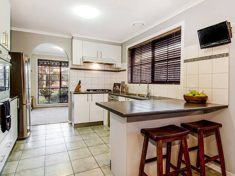 28 Taegtow Way, Altona Meadows VIC 3028