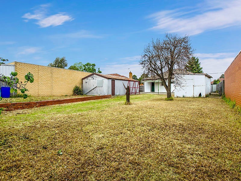 4 Viola Avenue, Brooklyn VIC 3012