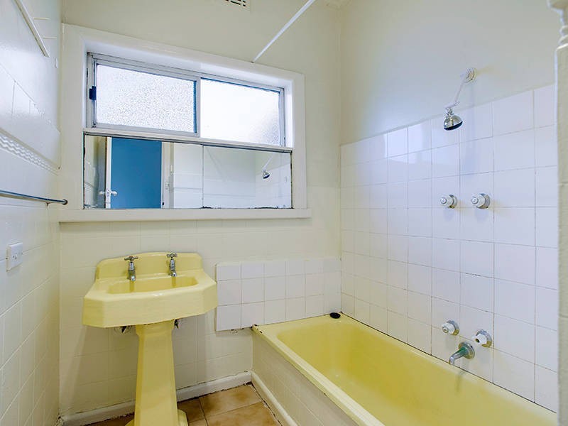 4 Viola Avenue, Brooklyn VIC 3012